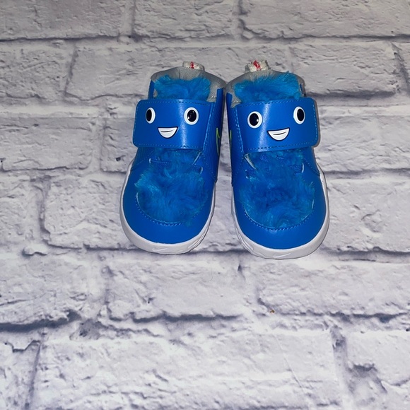 Nike Team Hustle D9 Lil TD 'Light Photo Blue'- Size 5 - Picture 2 of 7